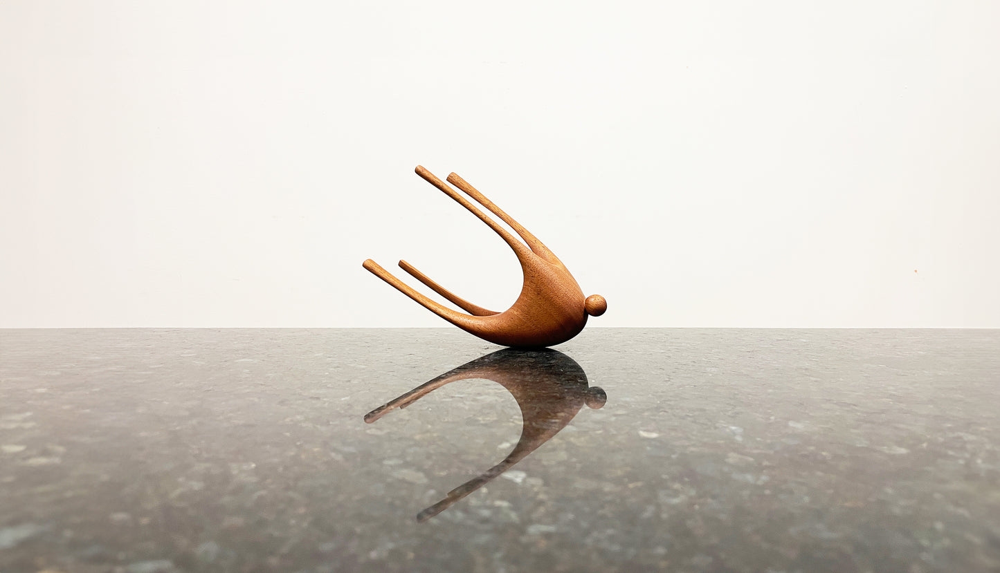 Mahogany Christmas Pet