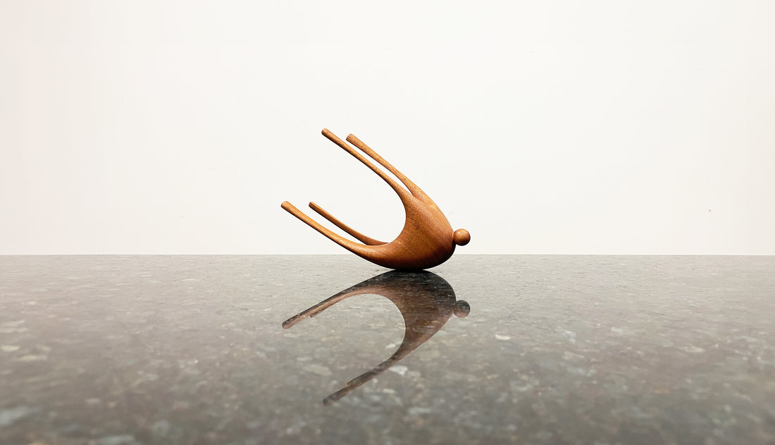 Mahogany Christmas Pet